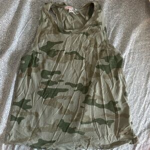 SUNDRY Bundled Camo Tank Top - Olive Green